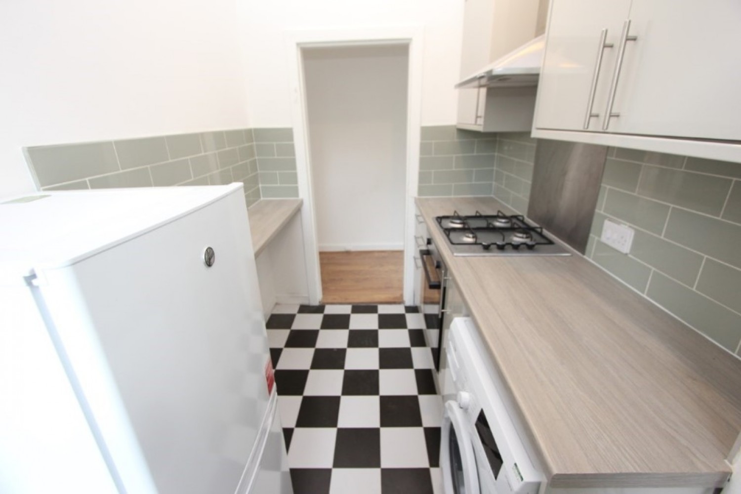 THORNLIEBANK- Harport Street - G46 8HD