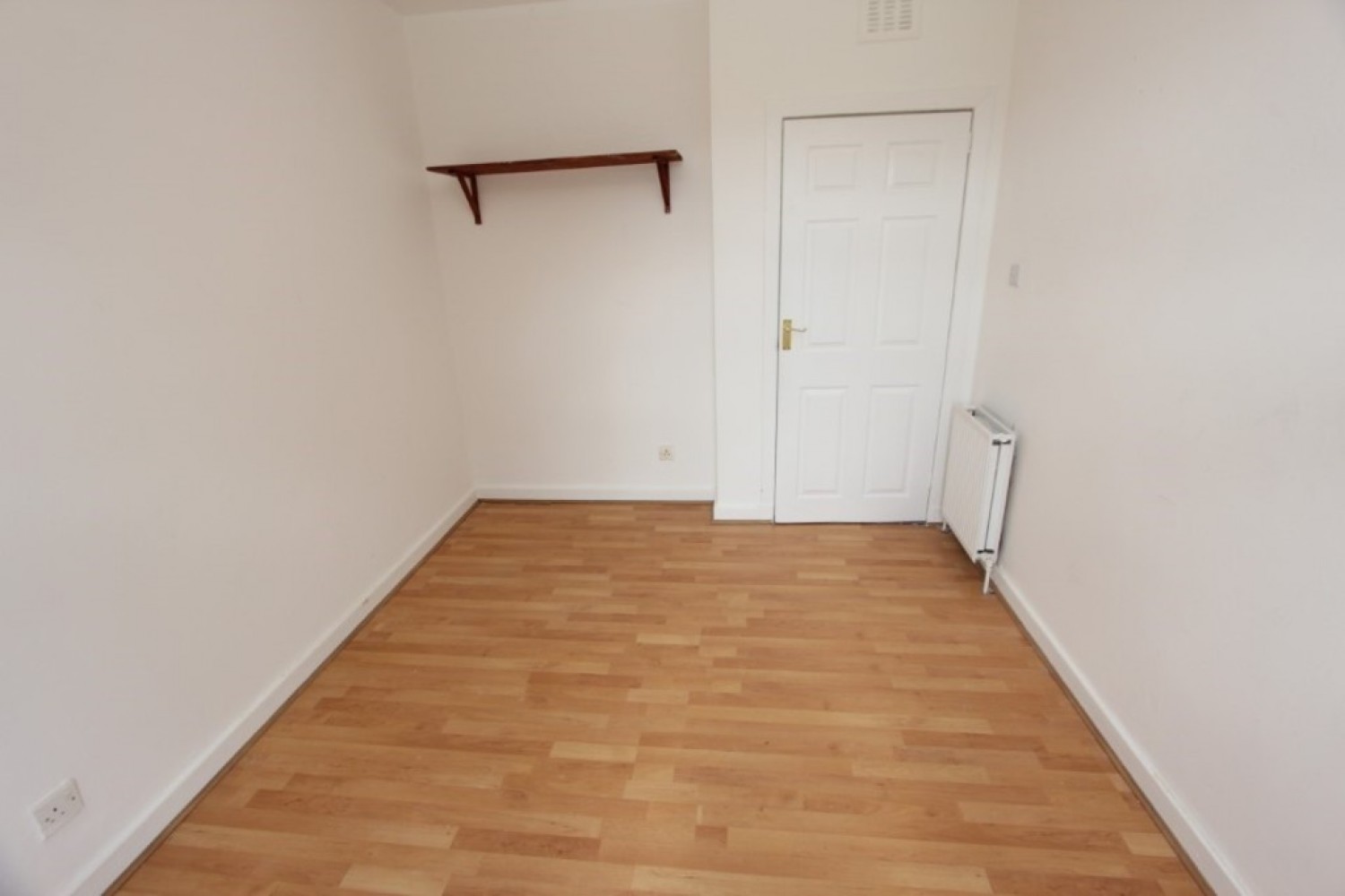 THORNLIEBANK- Harport Street - G46 8HD