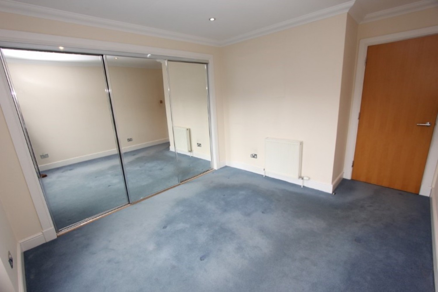 LANGSIDE- Millbrae Road- G42 9UT