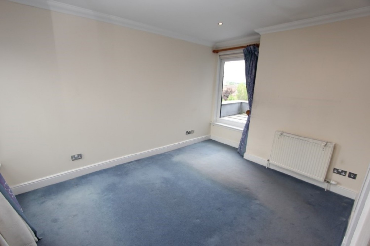 LANGSIDE- Millbrae Road- G42 9UT