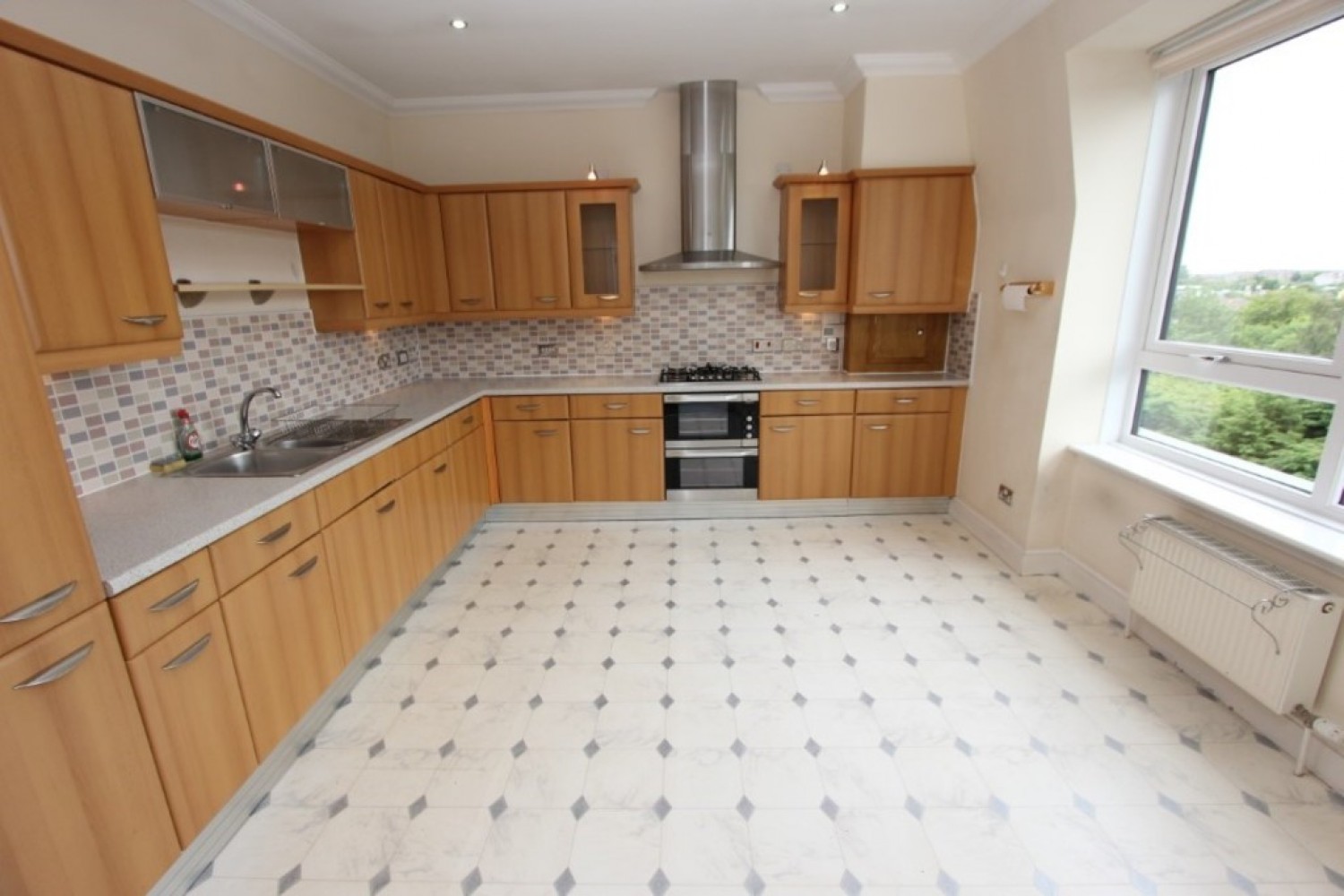 LANGSIDE- Millbrae Road- G42 9UT