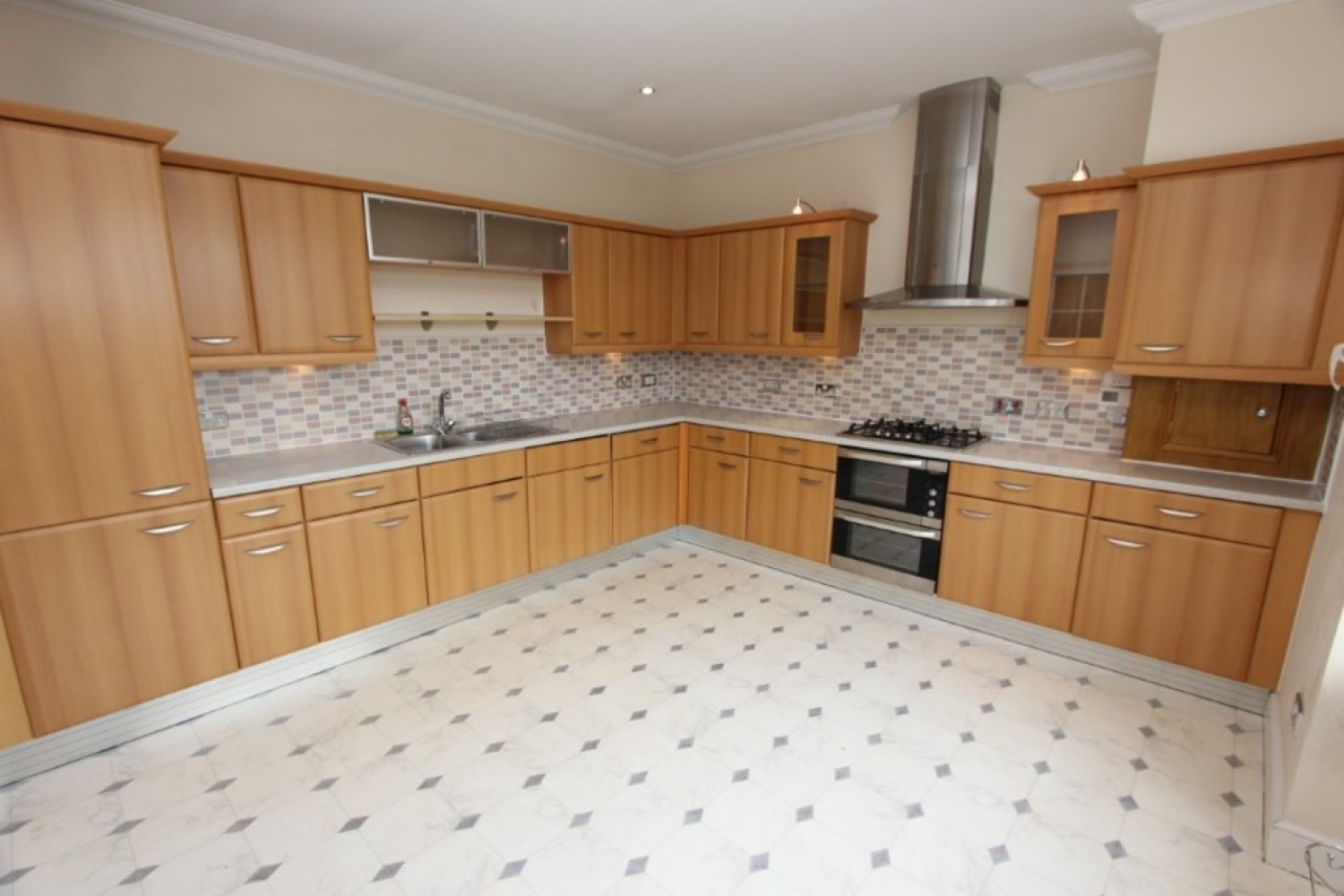 LANGSIDE- Millbrae Road- G42 9UT