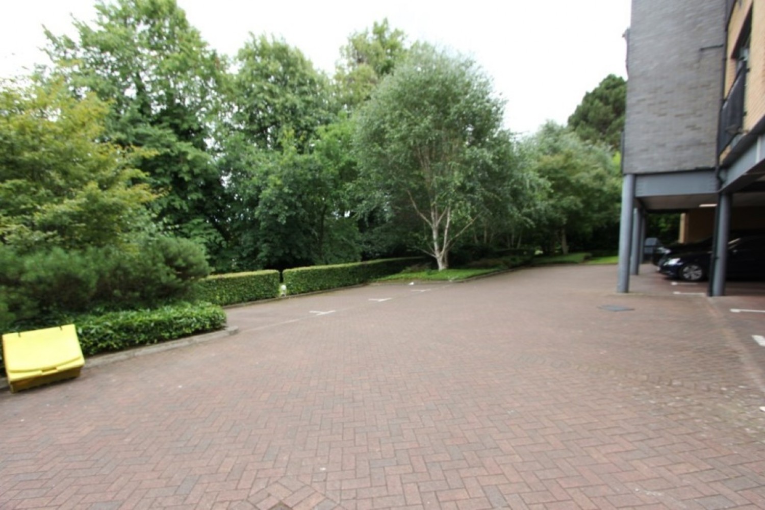 LANGSIDE- Millbrae Road- G42 9UT