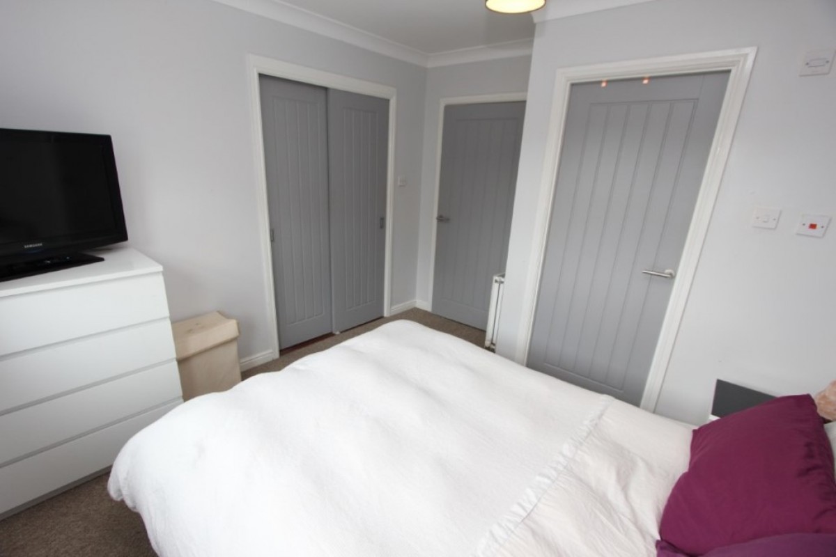 SHAWLANDS- RIVERFORD RD- FURNISHED