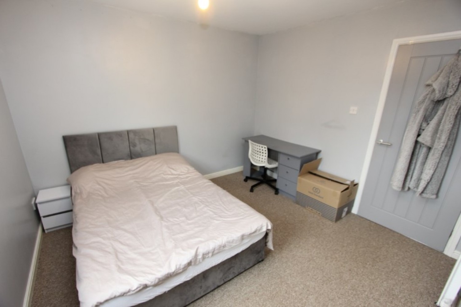 SHAWLANDS- RIVERFORD RD- FURNISHED