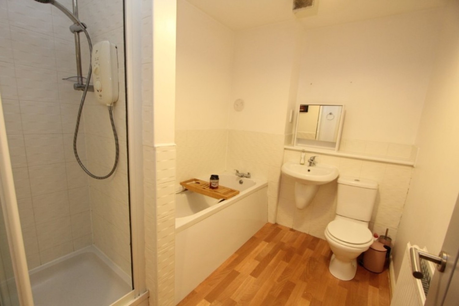SHAWLANDS- RIVERFORD RD- FURNISHED