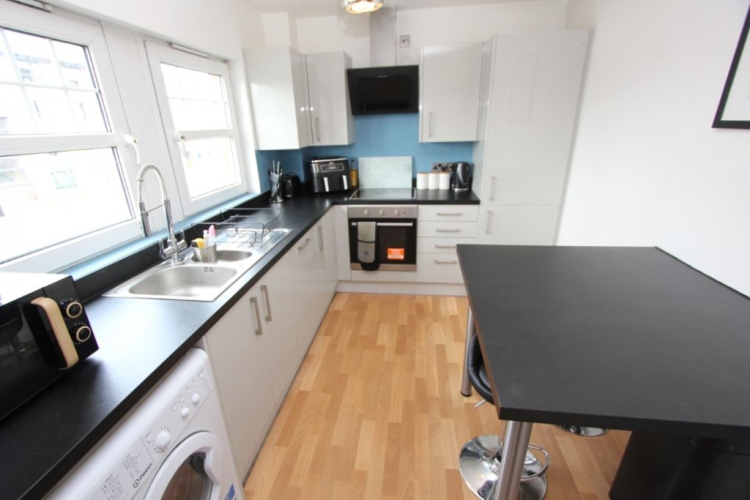 SHAWLANDS- RIVERFORD RD- FURNISHED