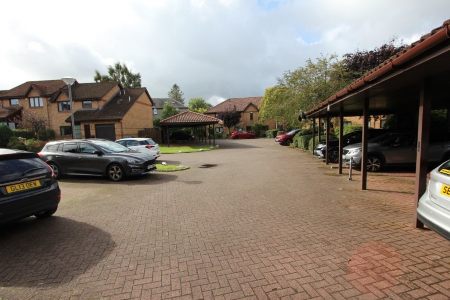 BUSBY- GLENVILLE GATE- G76 8SS