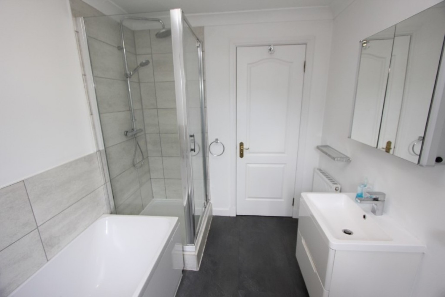 BUSBY- GLENVILLE GATE- G76 8SS