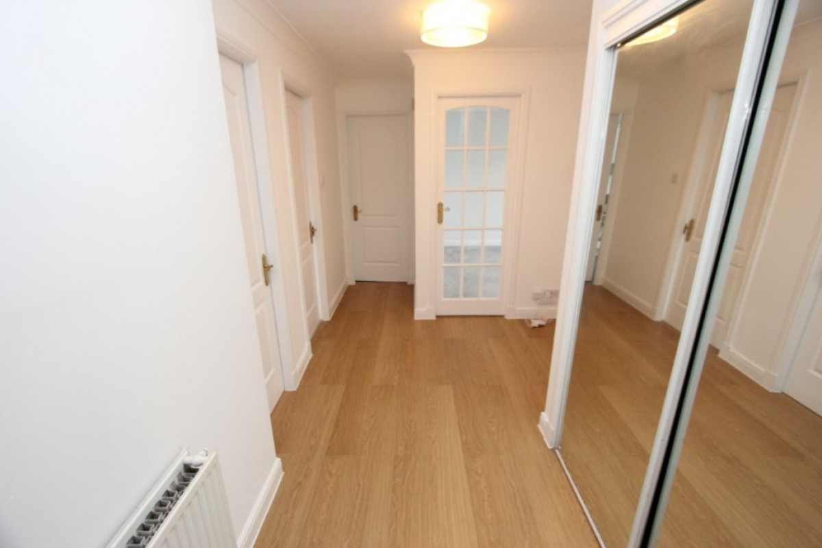 BUSBY- GLENVILLE GATE- G76 8SS