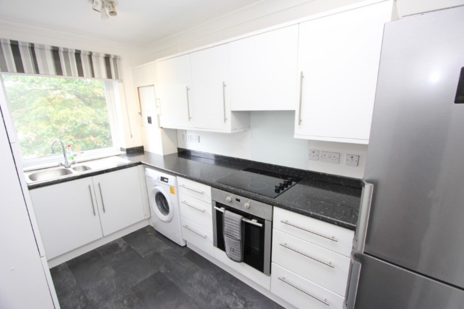 BUSBY- GLENVILLE GATE- G76 8SS