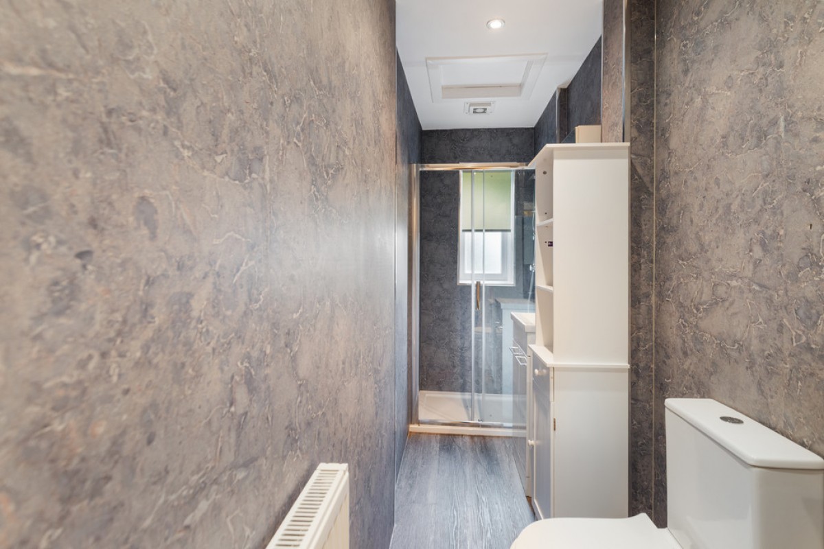 Shawlands-Eastwood Avenue