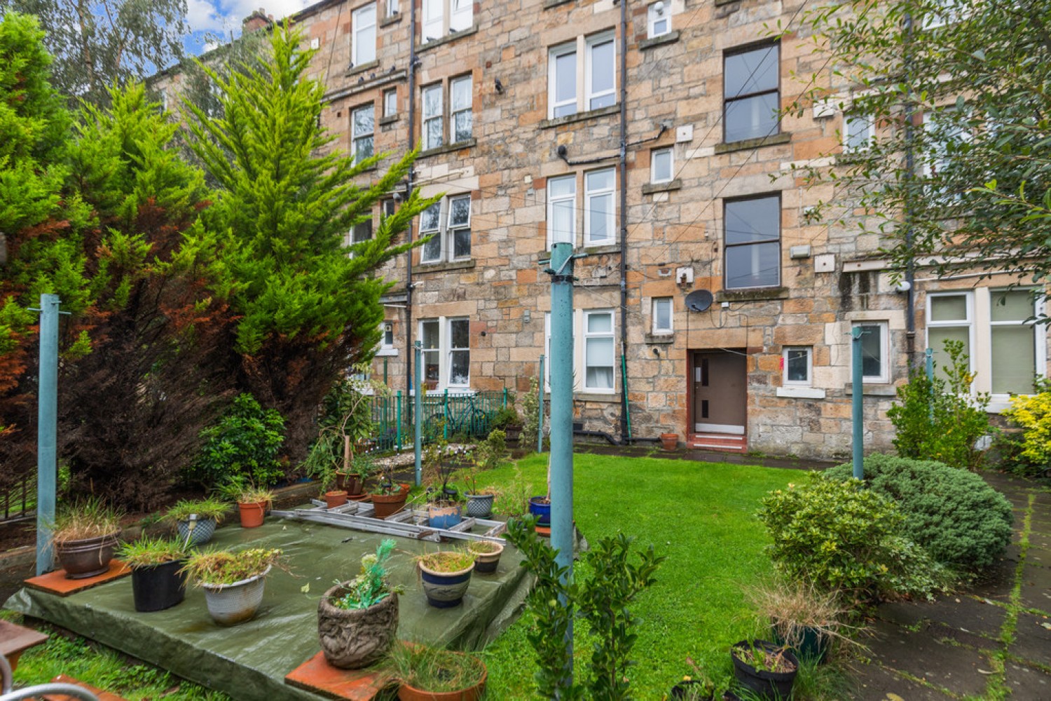 1 bedroom Flat for Sale Shawlands-Eastwood Avenue