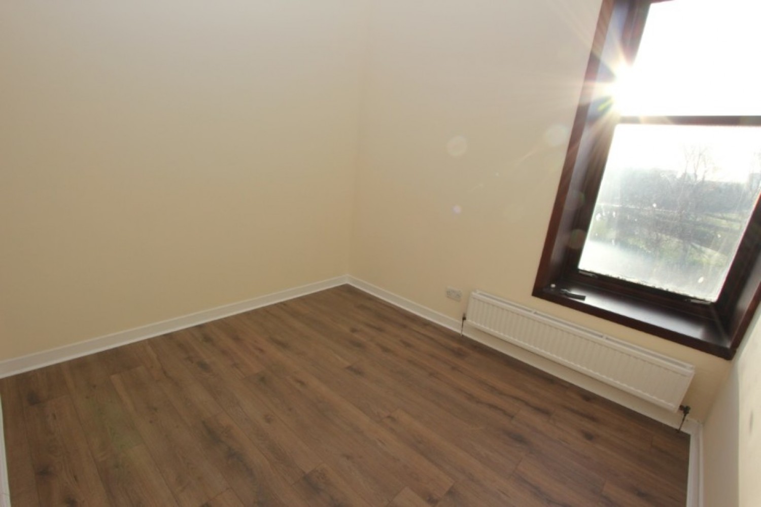 LINTHOUSE - Moss Road- Furnished