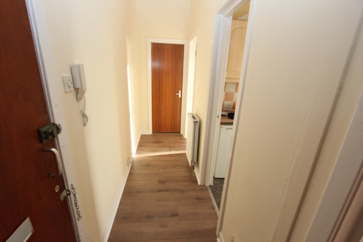 LINTHOUSE - Moss Road- Furnished