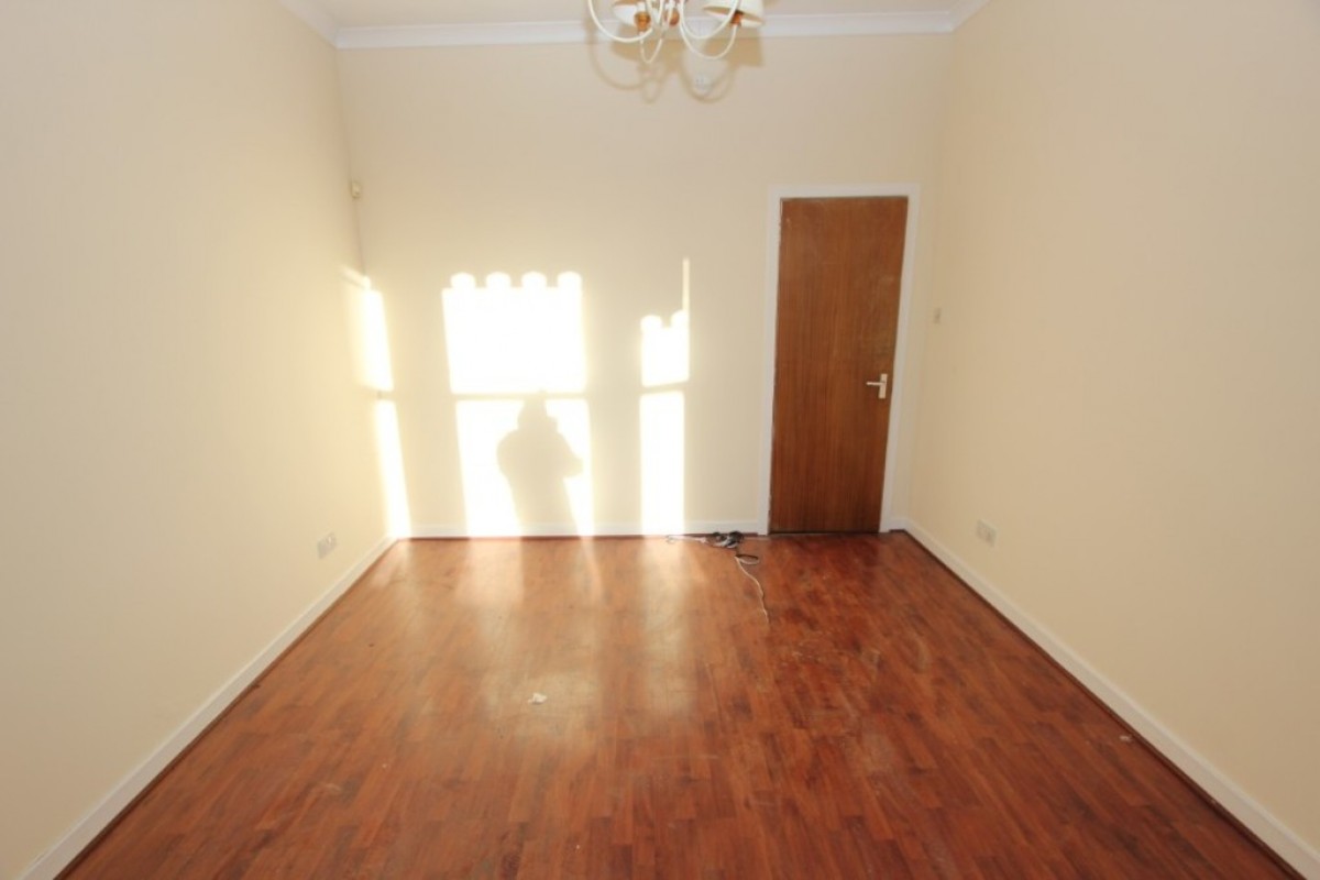 LINTHOUSE - Moss Road- Furnished