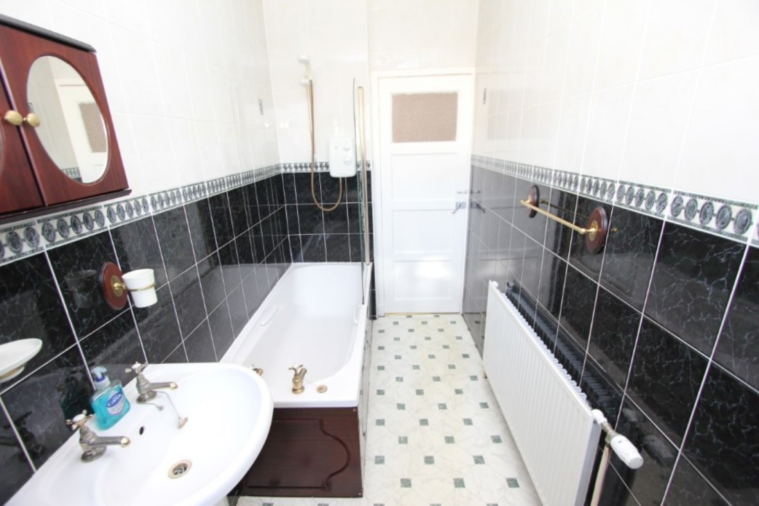 2 bedroom Flat for Letting CASTLEMILK- Arinprior Quadrant- G45 9EY