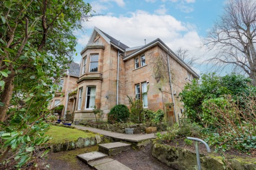 Queens Park Avenue, Queenspark, Glasgow