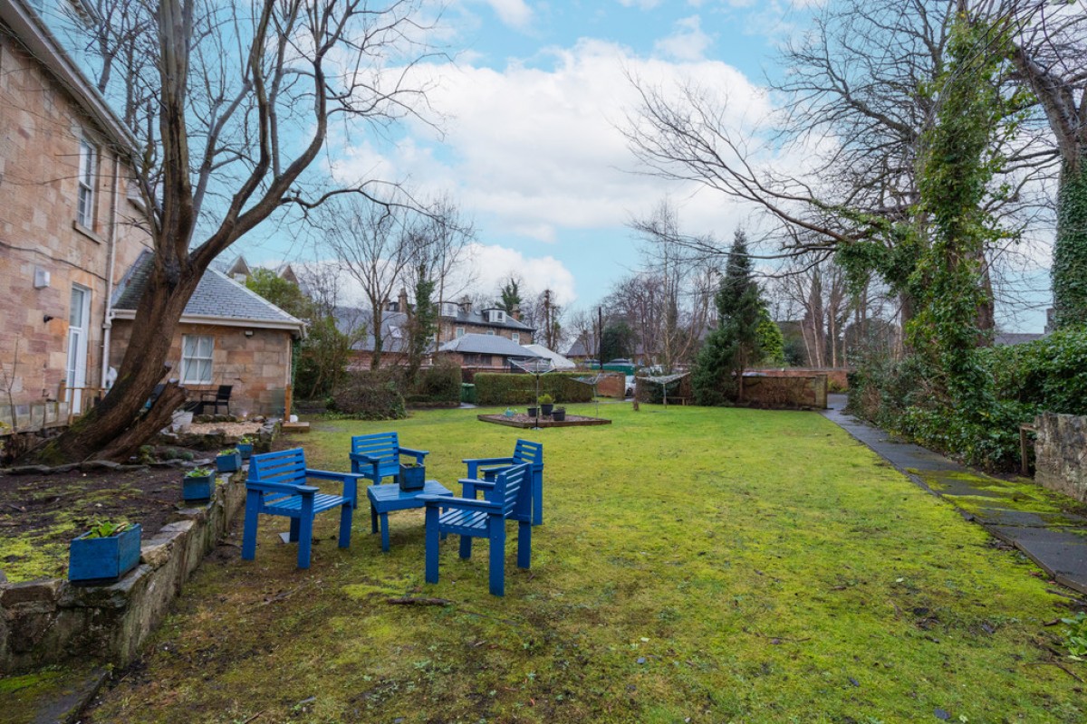 Queens Park Avenue, Queenspark, Glasgow