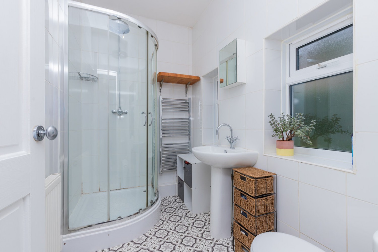 2 bedroom Flat in Queens Park Avenue, Queenspark, Glasgow