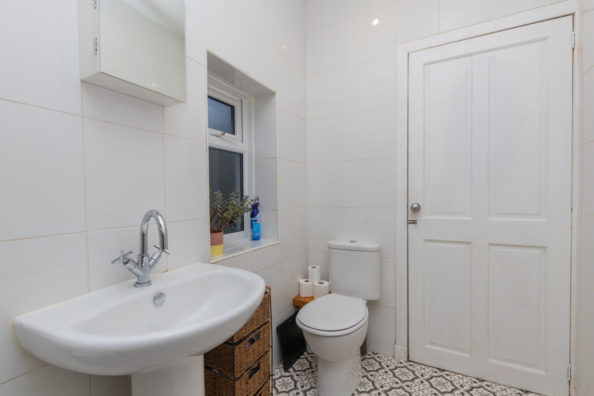 Queens Park Avenue, Queenspark, Glasgow