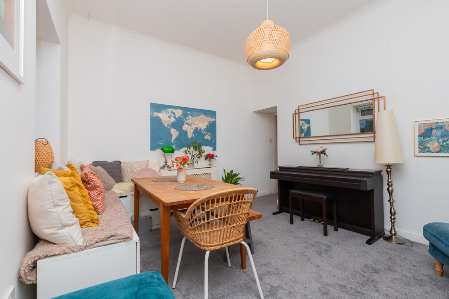 2 bedroom Flat in Queens Park Avenue, Queenspark, Glasgow