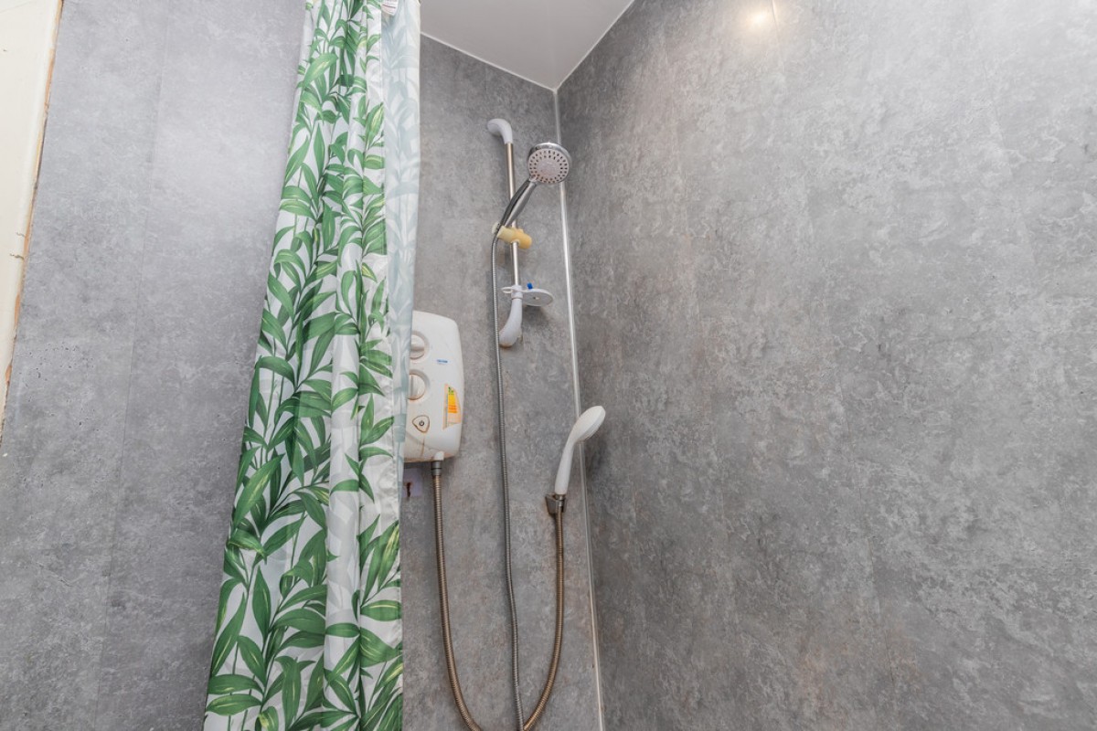 Butterbiggins Road, Glasgow