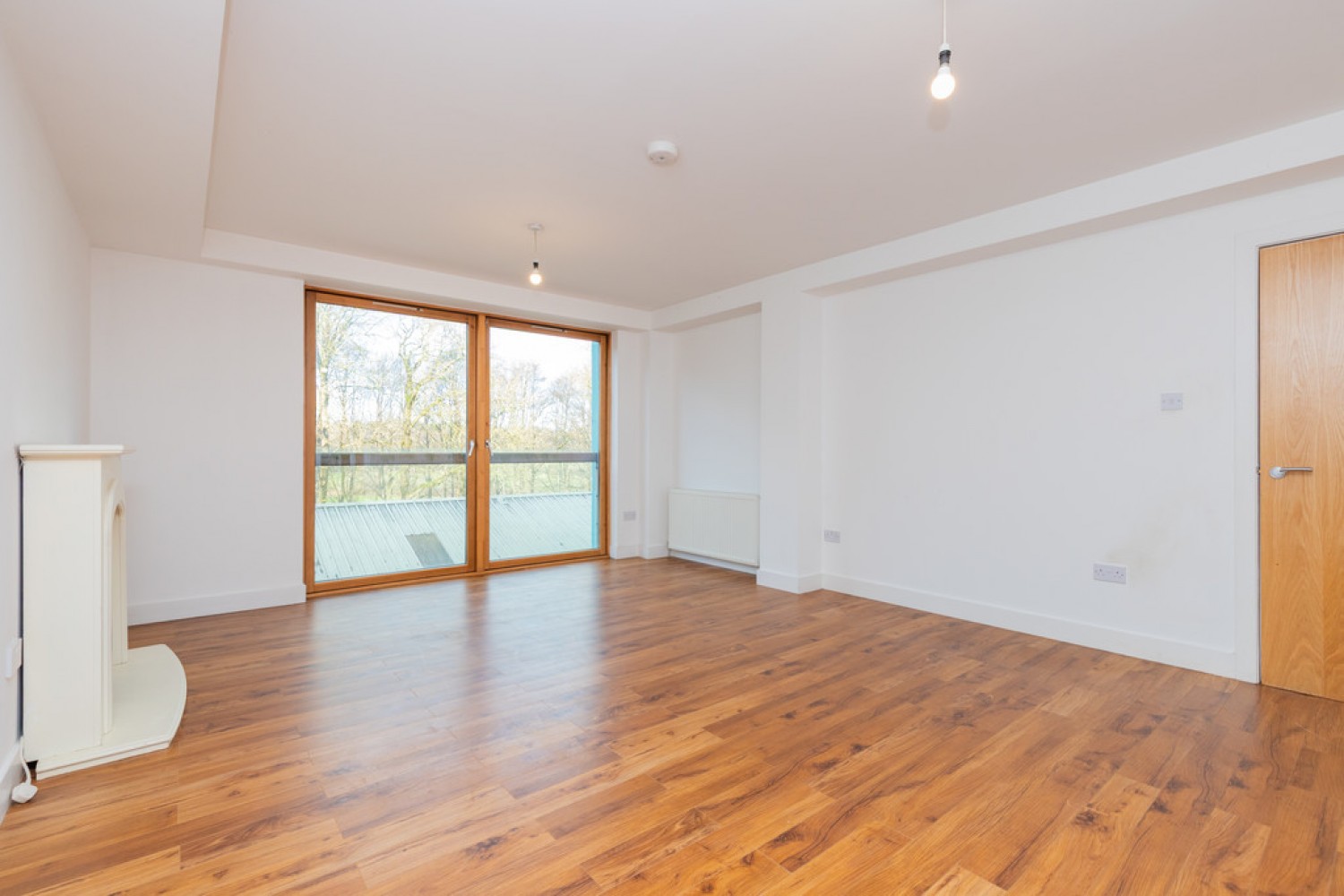 POLLOKSHAWS, HAGGS GATE, G41 4BB - UNFURNISHED