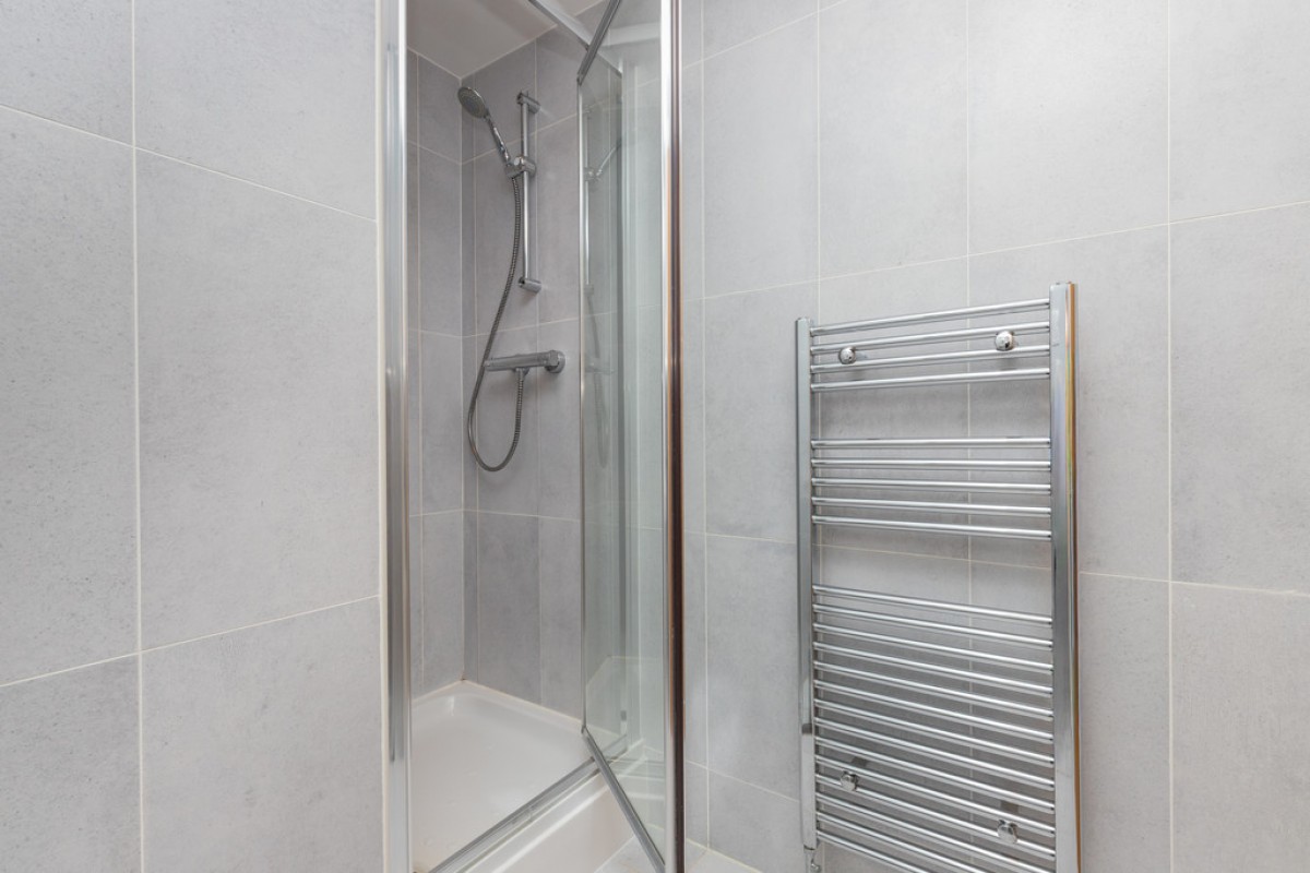 POLLOKSHAWS, HAGGS GATE, G41 4BB - UNFURNISHED