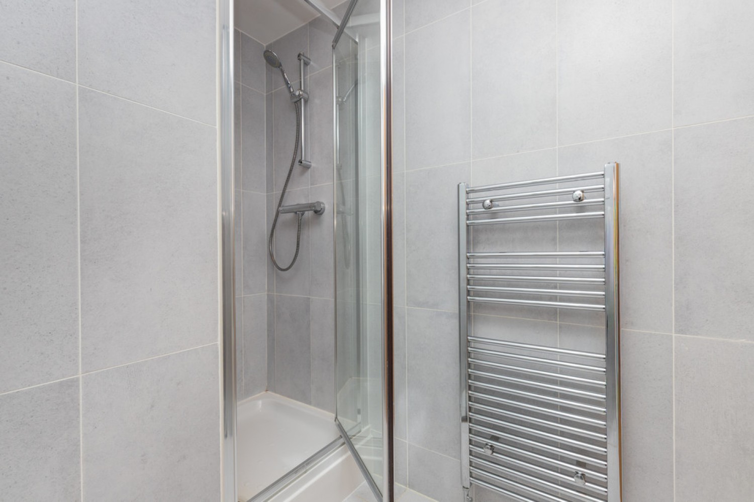 POLLOKSHAWS, HAGGS GATE, G41 4BB - UNFURNISHED