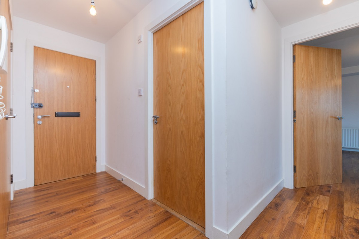 POLLOKSHAWS, HAGGS GATE, G41 4BB - UNFURNISHED