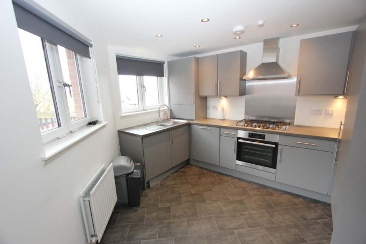 CATHCART, CRAIG TERRACE, G44 3AD - UNFURNISHED