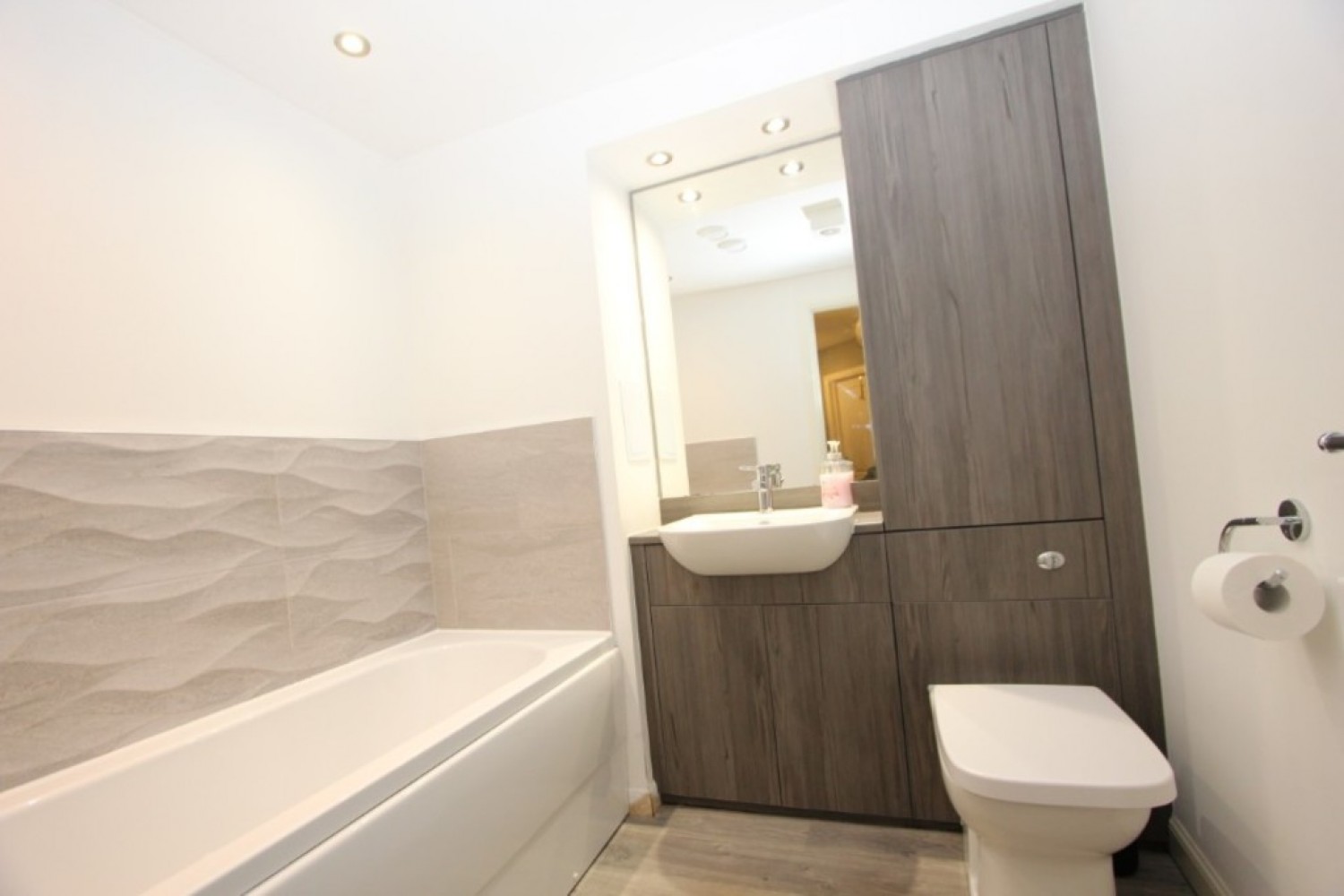 2 bedroom Flat for Letting CATHCART, CRAIG TERRACE, G44 3AD - UNFURNISHED