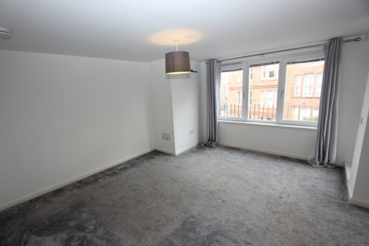 CATHCART, CRAIG TERRACE, G44 3AD - UNFURNISHED