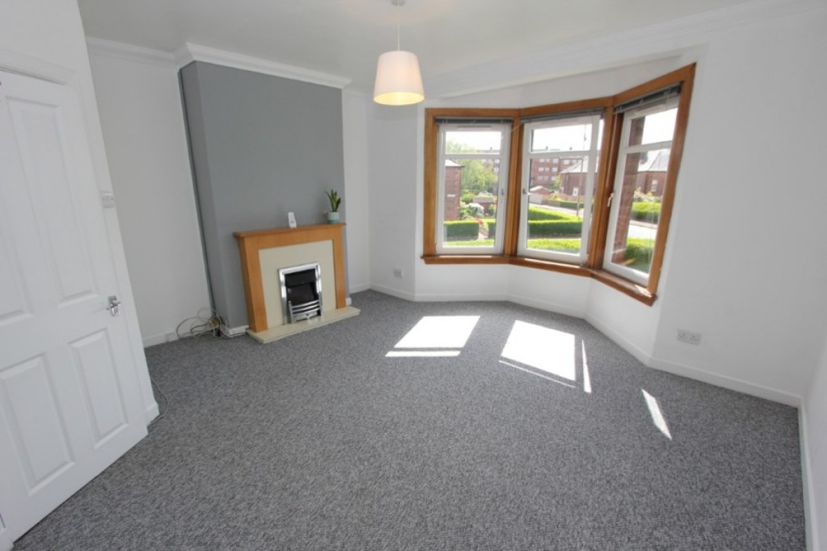 BELLAHOUSTON- KIRKDALE DRIVE- UNFURNISHED-G52 1EX