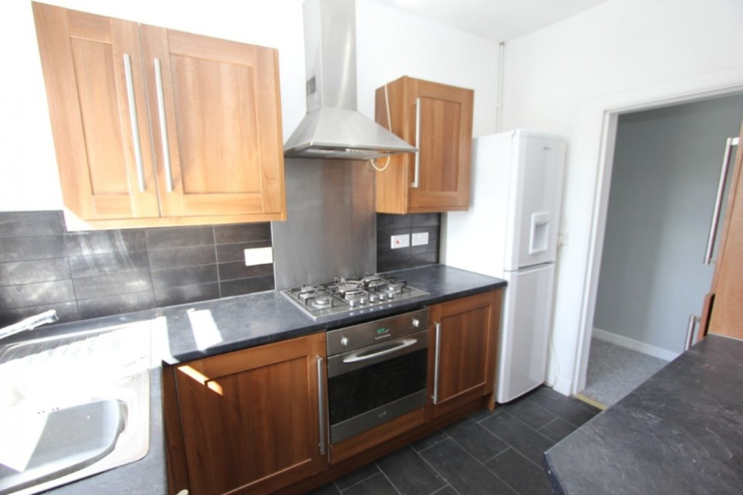3 bedroom Flat for Letting BELLAHOUSTON- KIRKDALE DRIVE- UNFURNISHED-G52 1EX