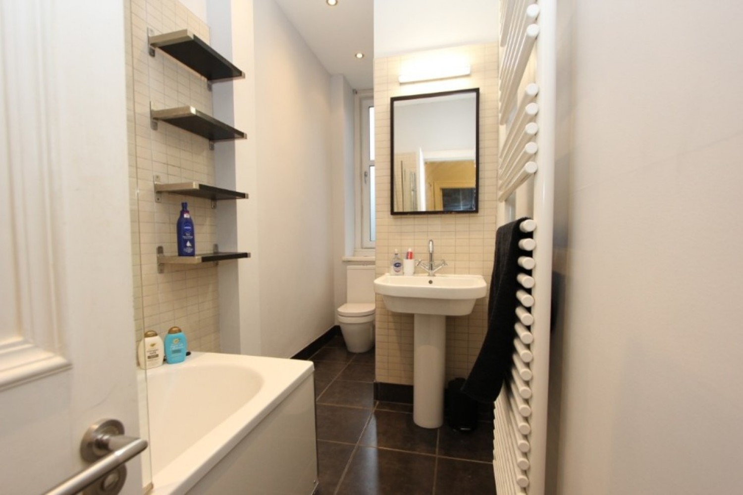 1 bedroom Flat for Letting SHAWLANDS- STRATHYRE STREET-G41 3LW- FURNISHED