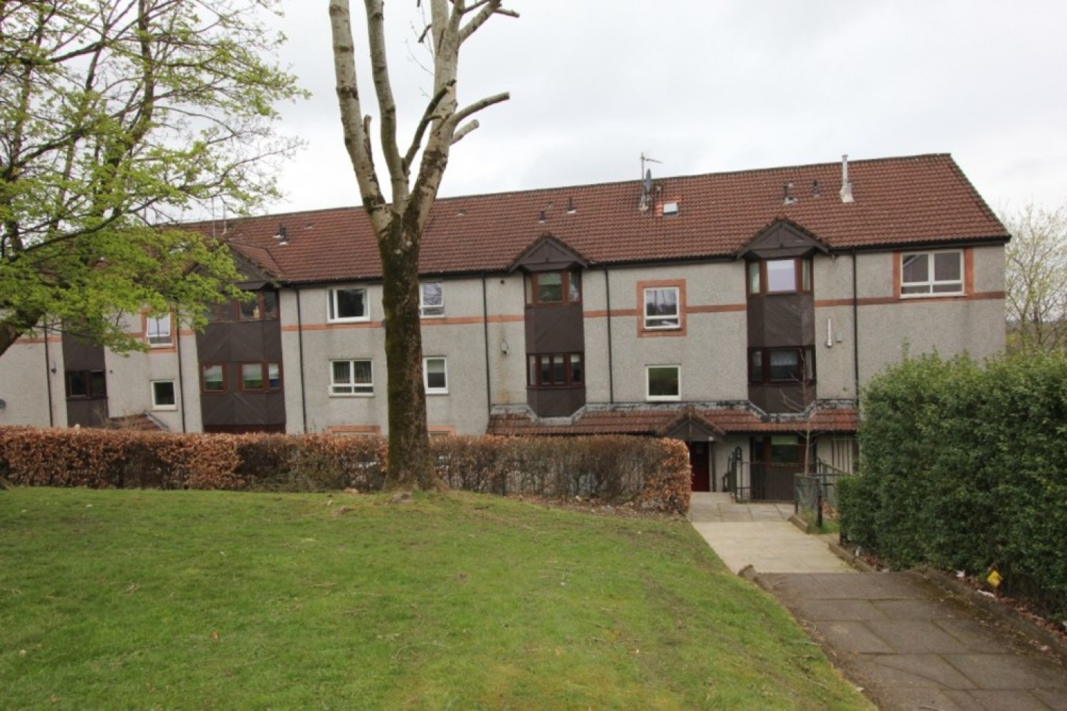 2 bedroom Flat for Letting THORNLIEBANK -KYLEAKIN ROAD- G46 8AF