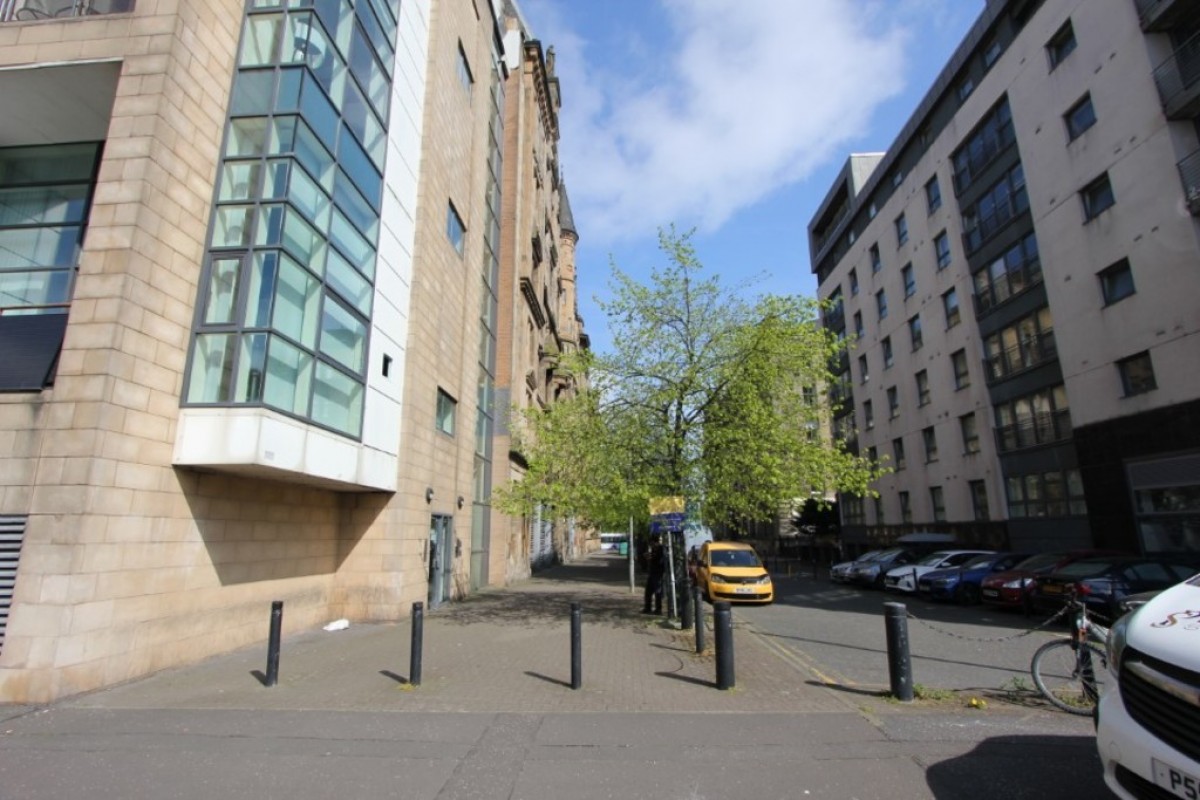TRADESTON/KINNING PARK - Carnoustie Street- Unfurnished