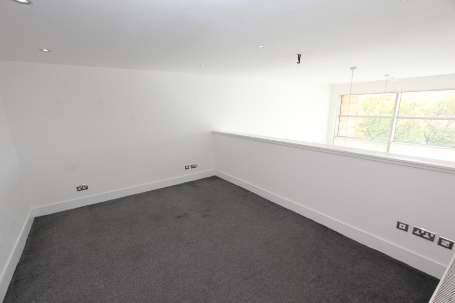 2 bedroom Flat for Letting TRADESTON/KINNING PARK - Carnoustie Street- Unfurnished