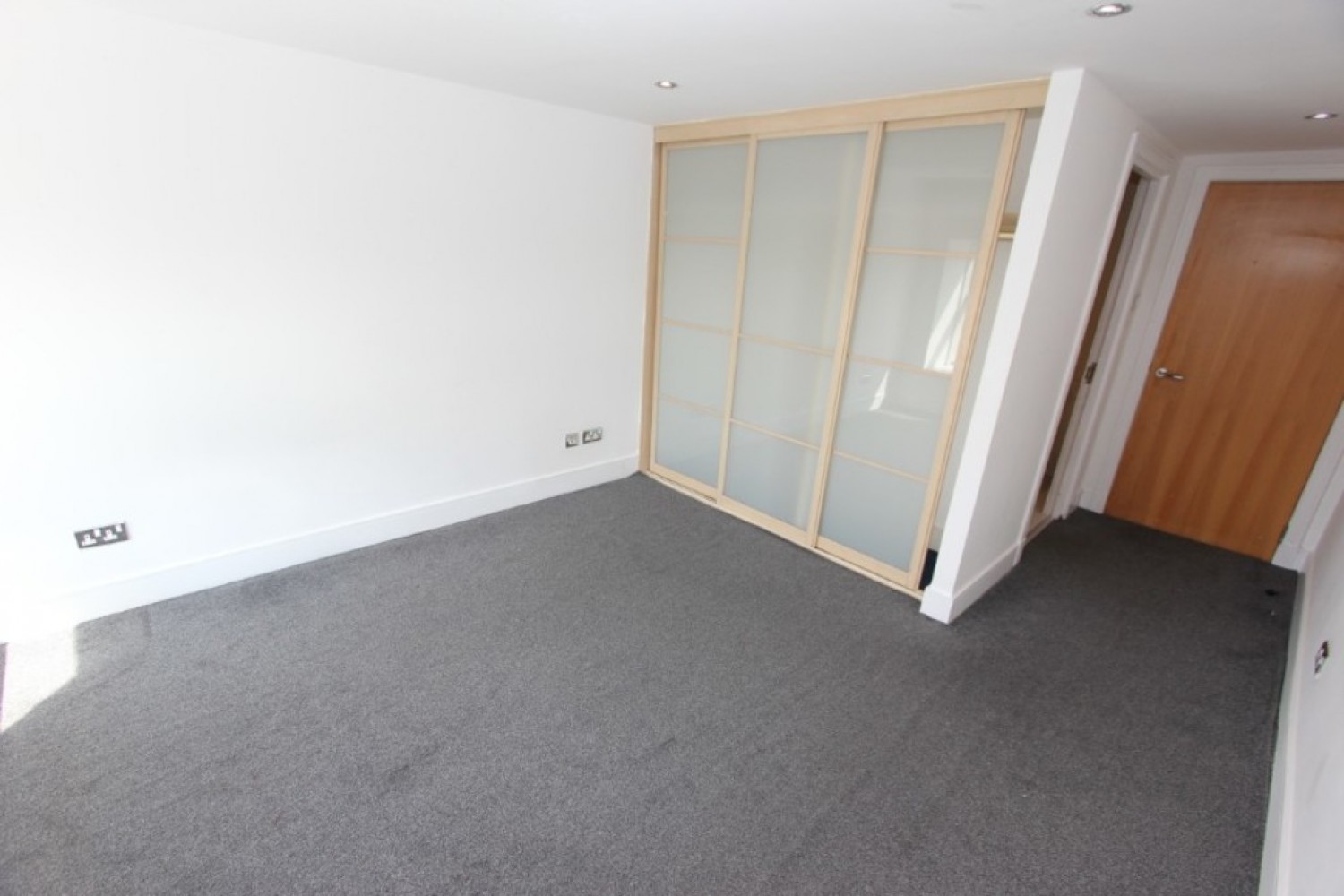 2 bedroom Flat for Letting TRADESTON/KINNING PARK - Carnoustie Street- Unfurnished