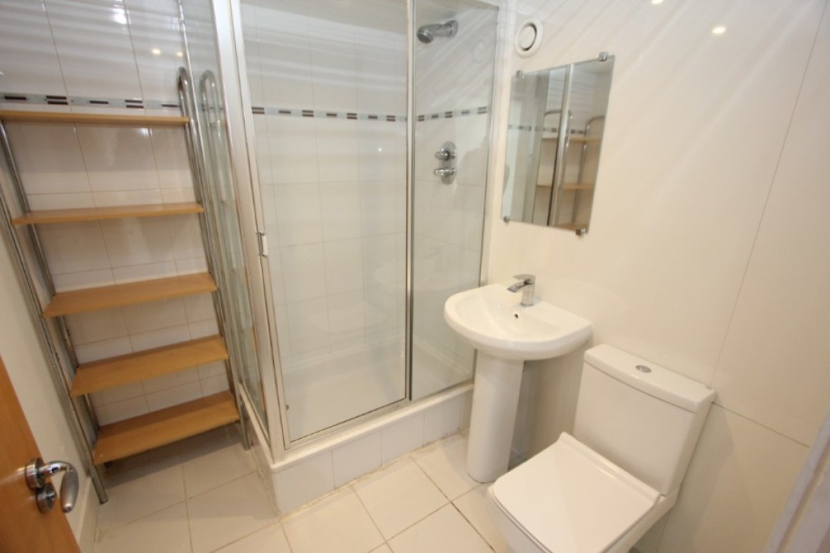 TRADESTON/KINNING PARK - Carnoustie Street- Unfurnished