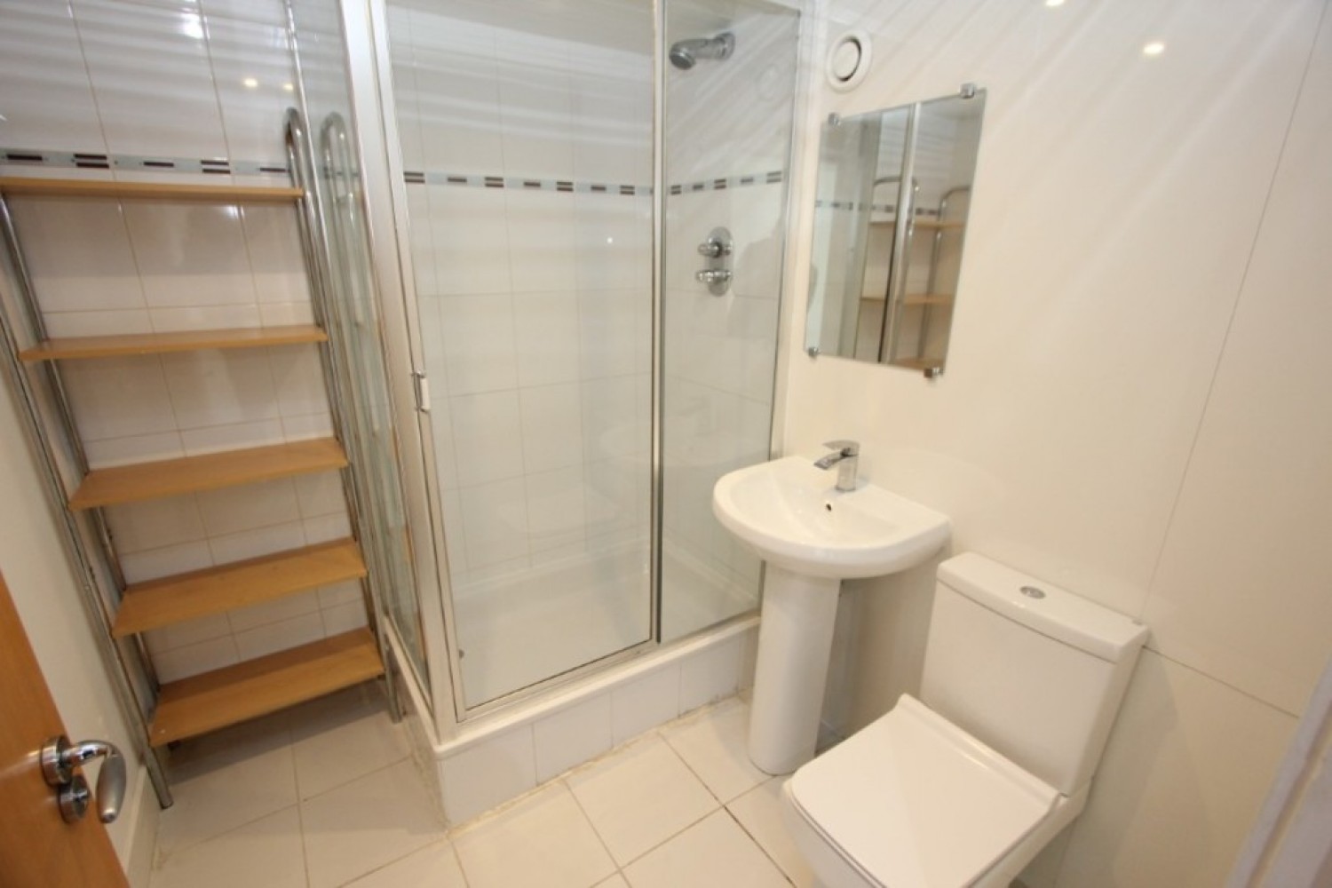 2 bedroom Flat for Letting TRADESTON/KINNING PARK - Carnoustie Street- Unfurnished