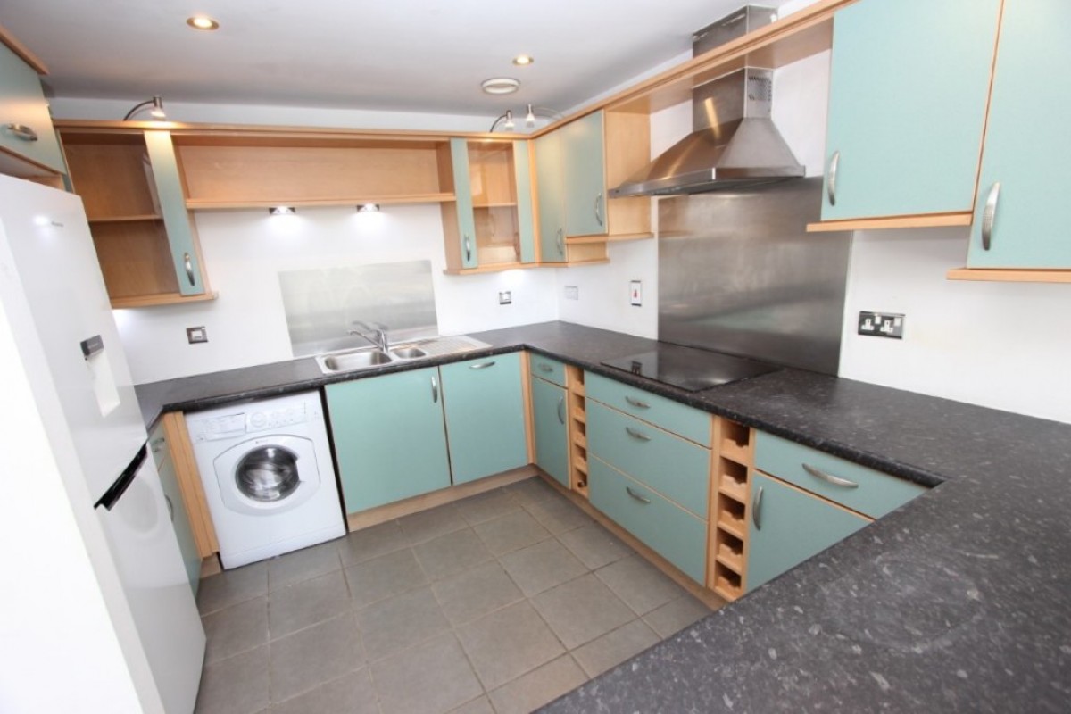 TRADESTON/KINNING PARK - Carnoustie Street- Unfurnished