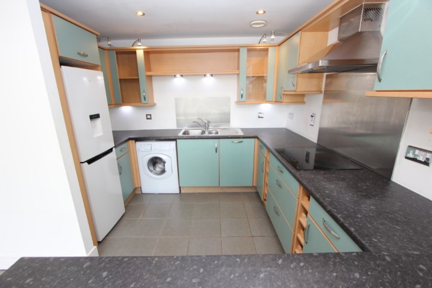 2 bedroom Flat for Letting TRADESTON/KINNING PARK - Carnoustie Street- Unfurnished