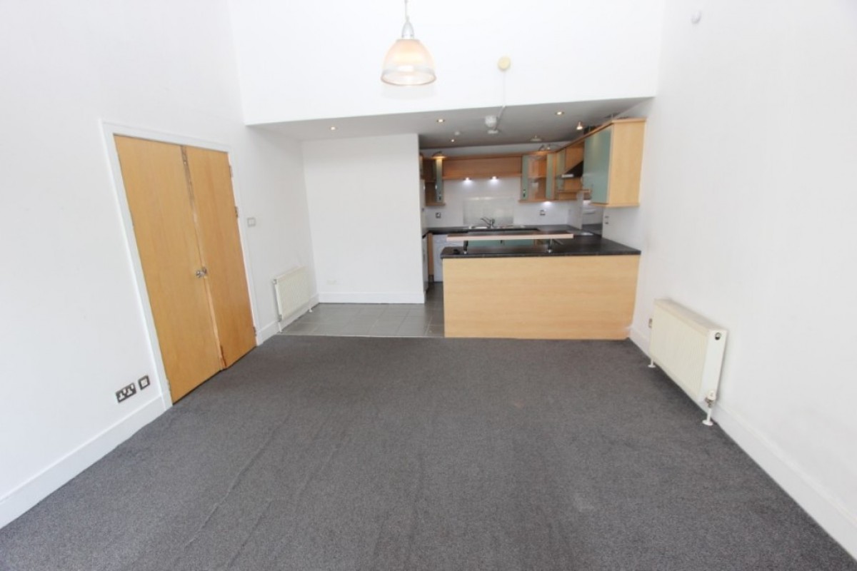 TRADESTON/KINNING PARK - Carnoustie Street- Unfurnished