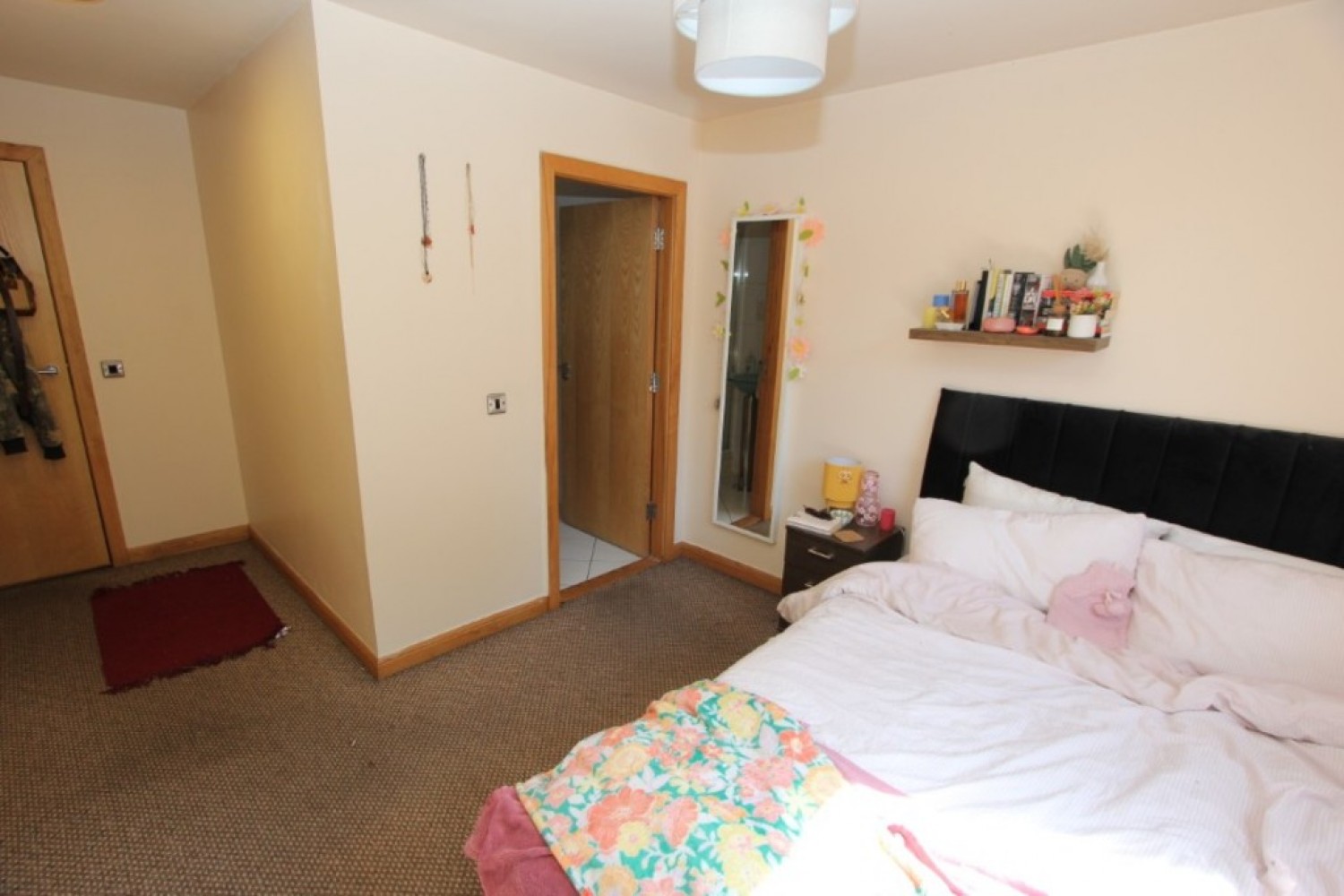 2 bedroom Flat for Letting MERCHANT CITY- INGRAM STREET- PART FURNISHED