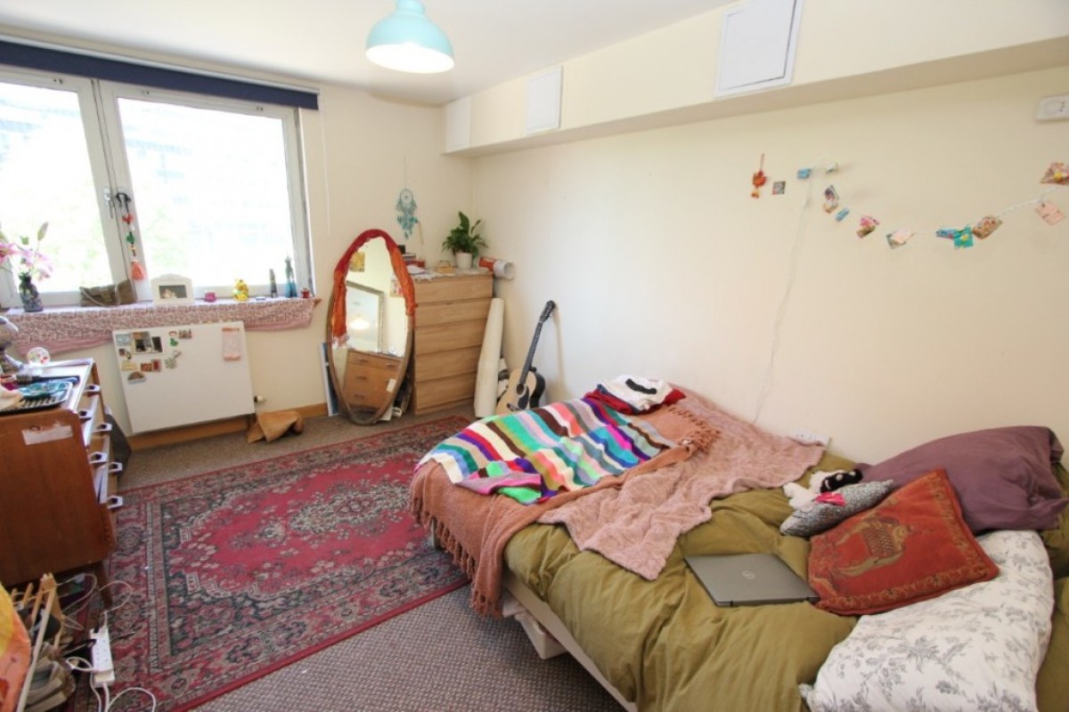 MERCHANT CITY- INGRAM STREET- PART FURNISHED