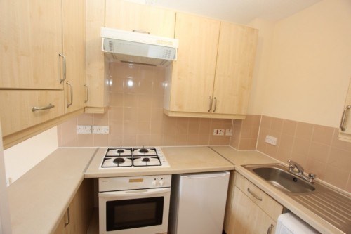PAISLEY- Clarence Street-PA 1PR-UNFURNISHED