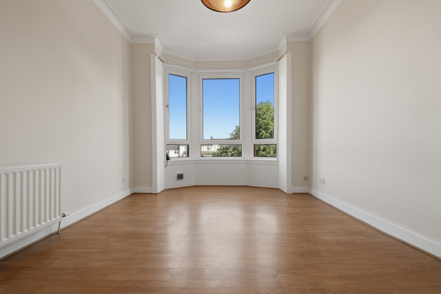 1 bedroom Flat for Sale Ellangowan Road, Glasgow